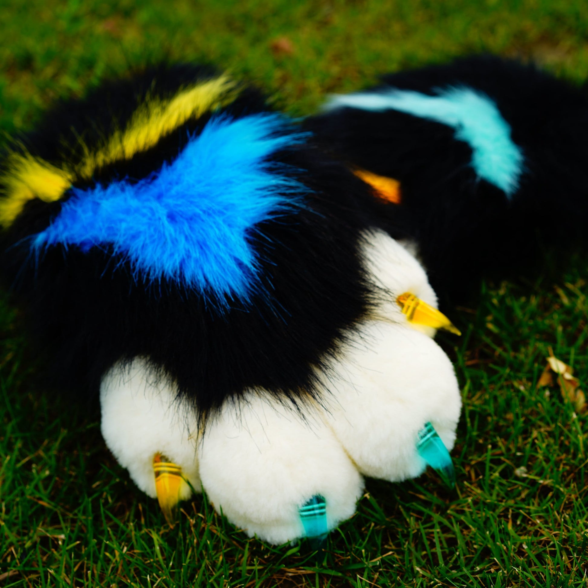 Black fursuit paws with figure, white finger and blue pad, custom paws, fursuit, cosplay, petplay, handpaws