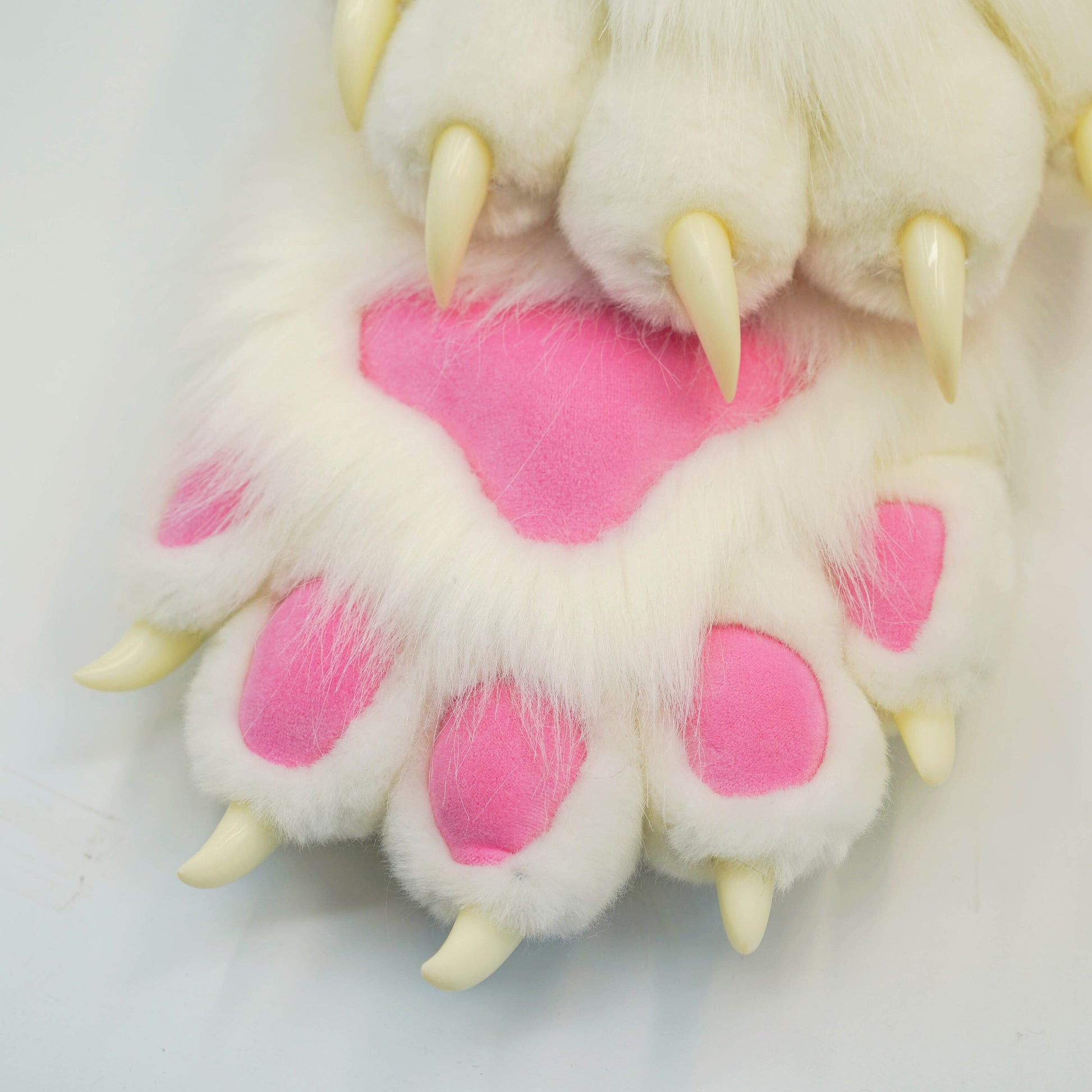 Custom Fursuit gloves,handmade Furry paws,Fursuit hand paws with purple fur, cheap cat gloves, Furry art, faux fur paws with 4 finger