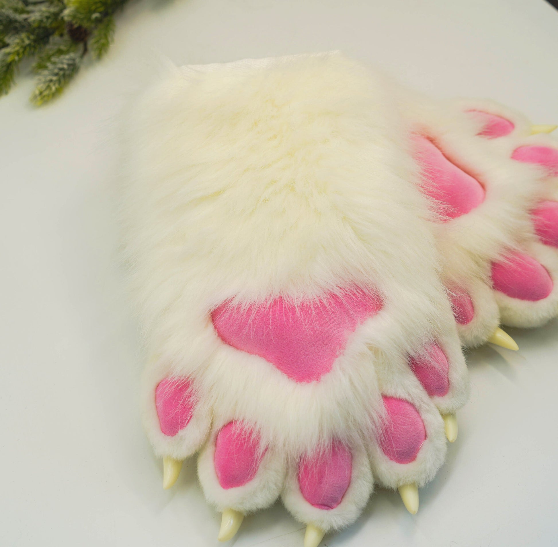 Custom Fursuit gloves,handmade Furry paws,Fursuit hand paws with purple fur, cheap cat gloves, Furry art, faux fur paws with 4 finger