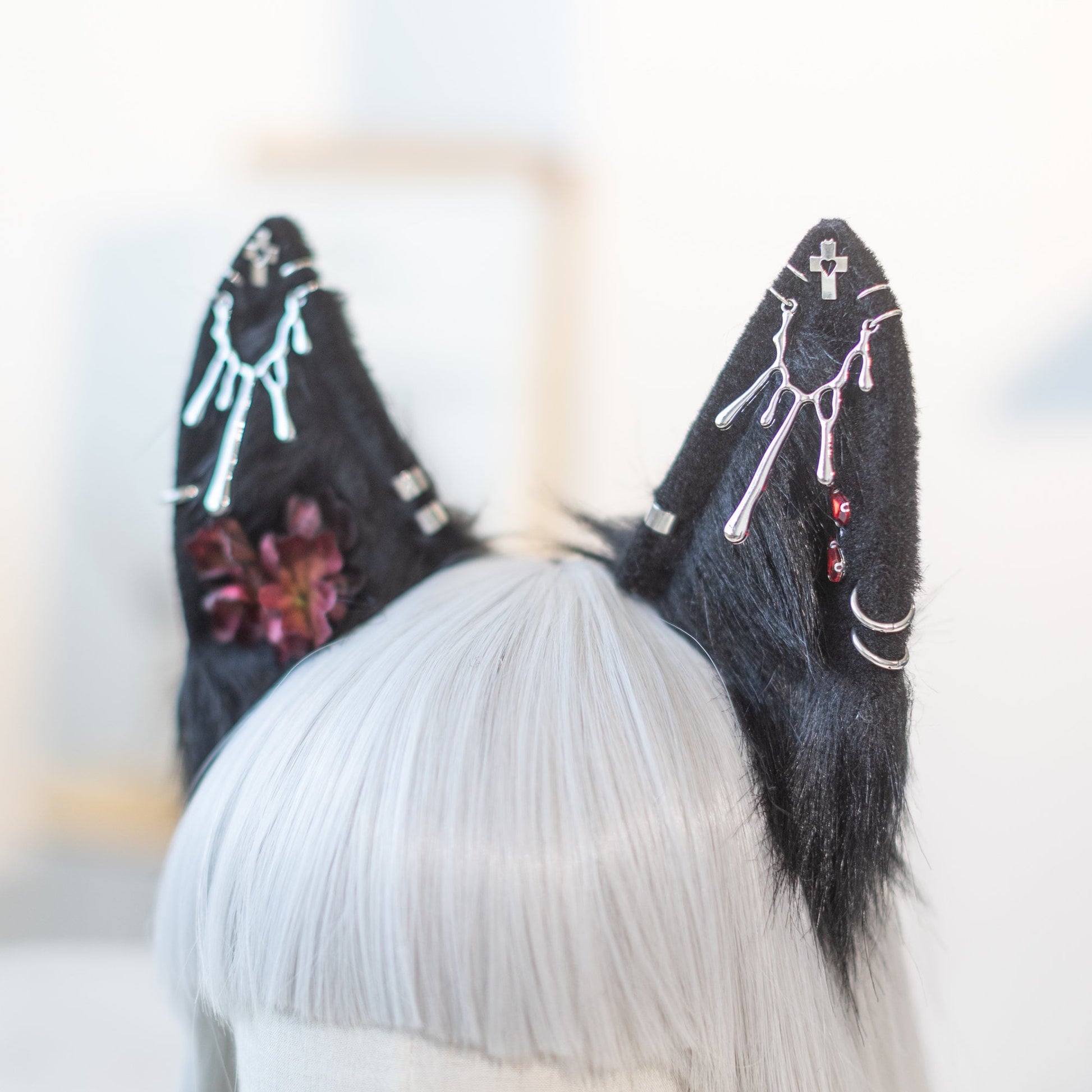 Red and black fox ears,Cat ears,Pet Play, Tubbo Cosplay, kitten ears,realistic cat ear,animal ears,wolf ears, cosplay ears,ACG,metal garden